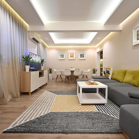 Modern Central 2-Bedroom Apartment With Parking Варна Екстер'єр фото