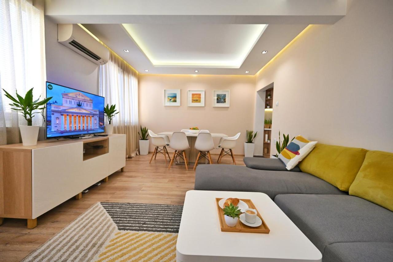 Modern Central 2-Bedroom Apartment With Parking Варна Екстер'єр фото