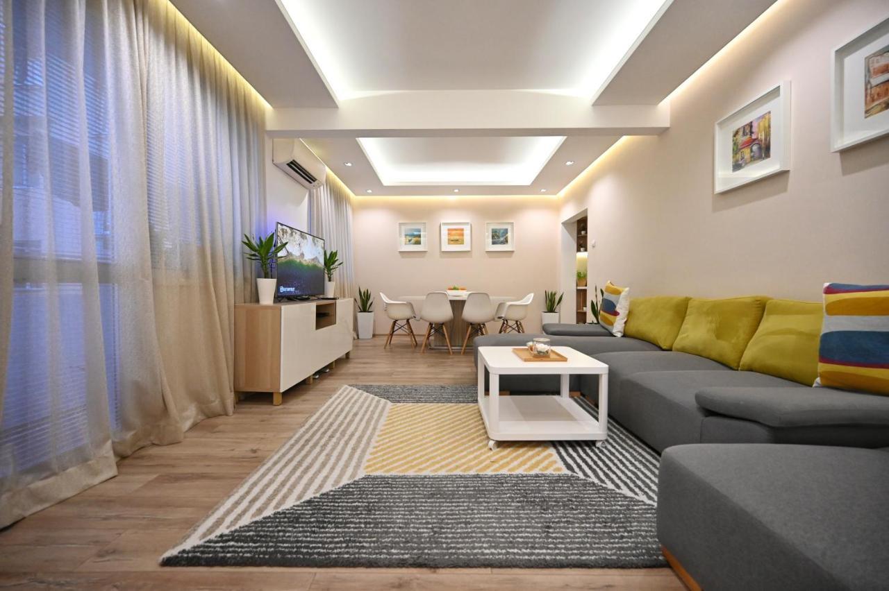 Modern Central 2-Bedroom Apartment With Parking Варна Екстер'єр фото