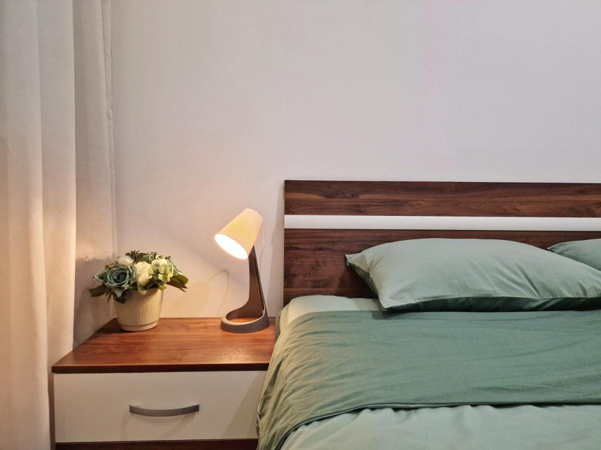 Modern Central 2-Bedroom Apartment With Parking Варна Екстер'єр фото