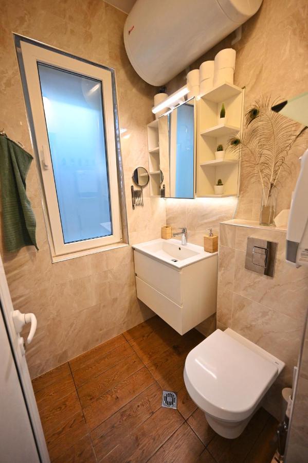 Modern Central 2-Bedroom Apartment With Parking Варна Екстер'єр фото